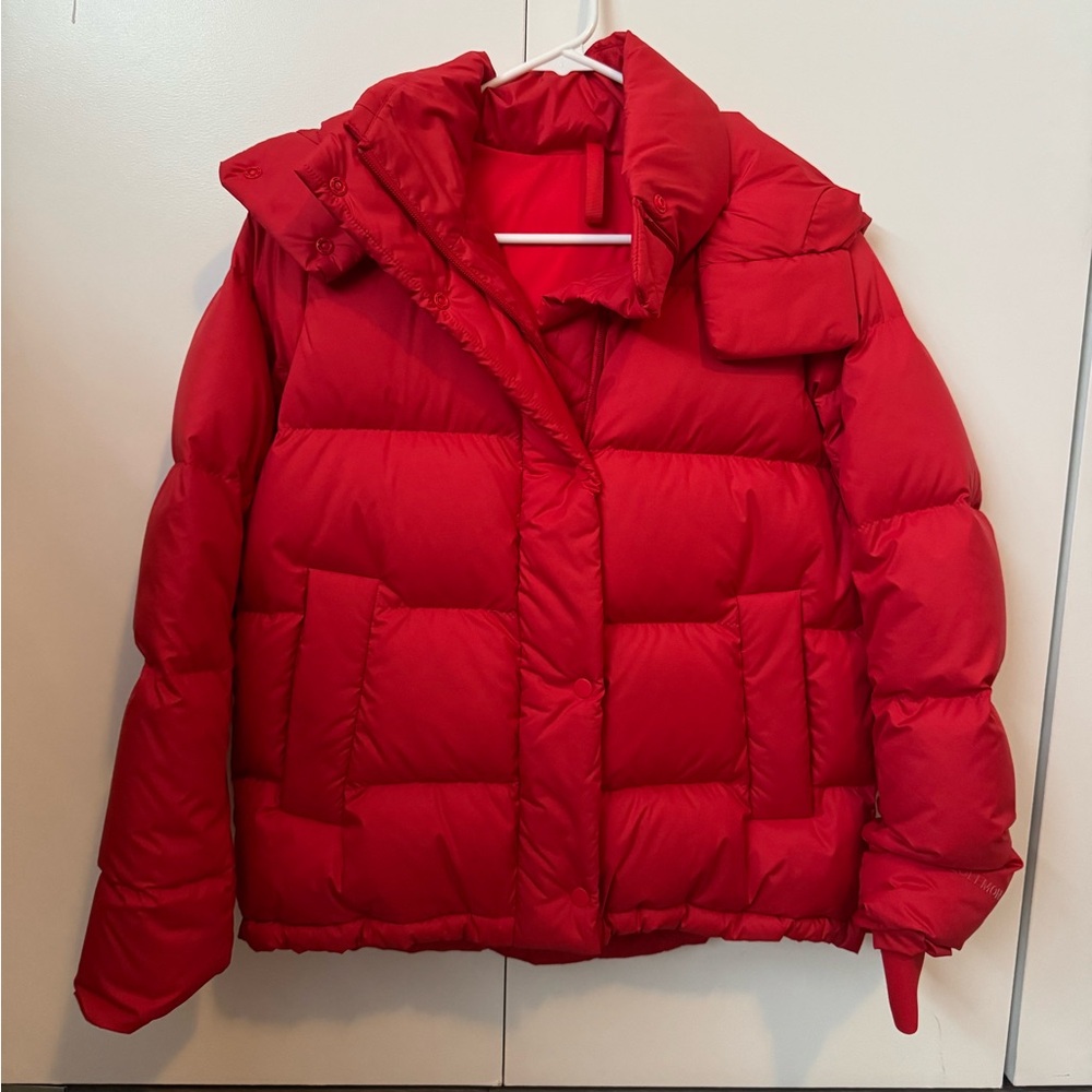 LULULEMON WUNDER PUFF JACKET - RED, SIZE 2

worn once